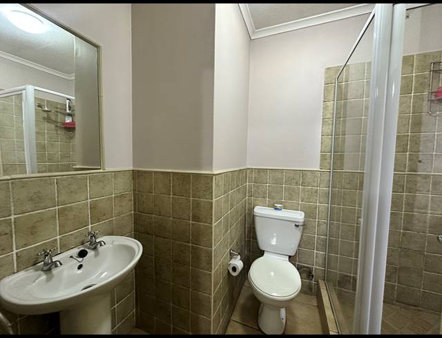 3 BEDROOM TOWNHOUSE FOR SALE IN CASTLEVIEW